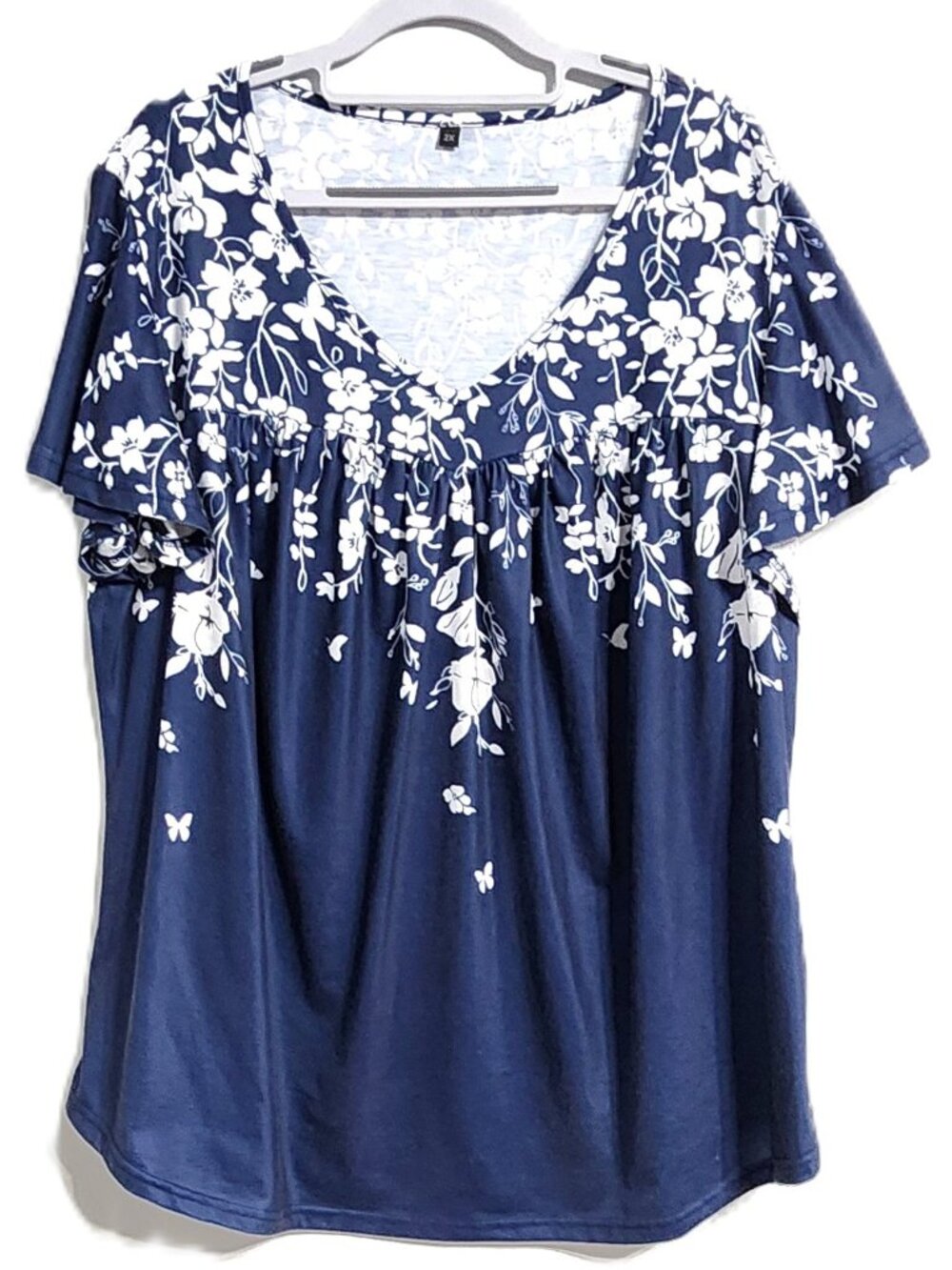 Navy Blue White Floral Women’s Plus Size 2X Flutter Sleeve V-Neck Blouse